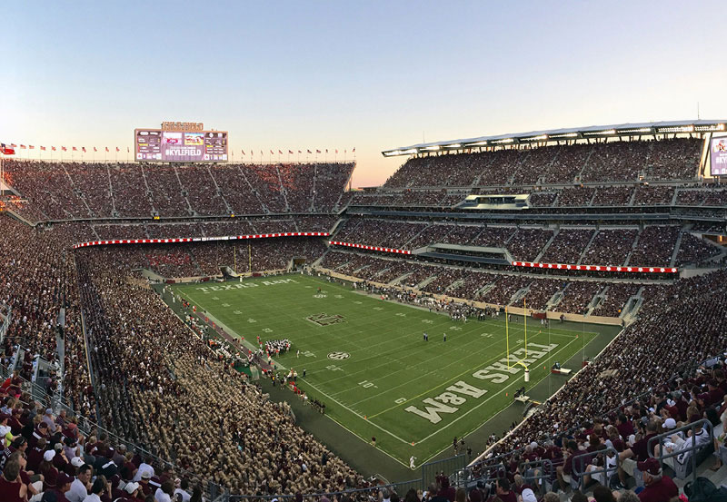 5-Topsix-Top6-Kyle-Field-plus-grand-stade-du-monde