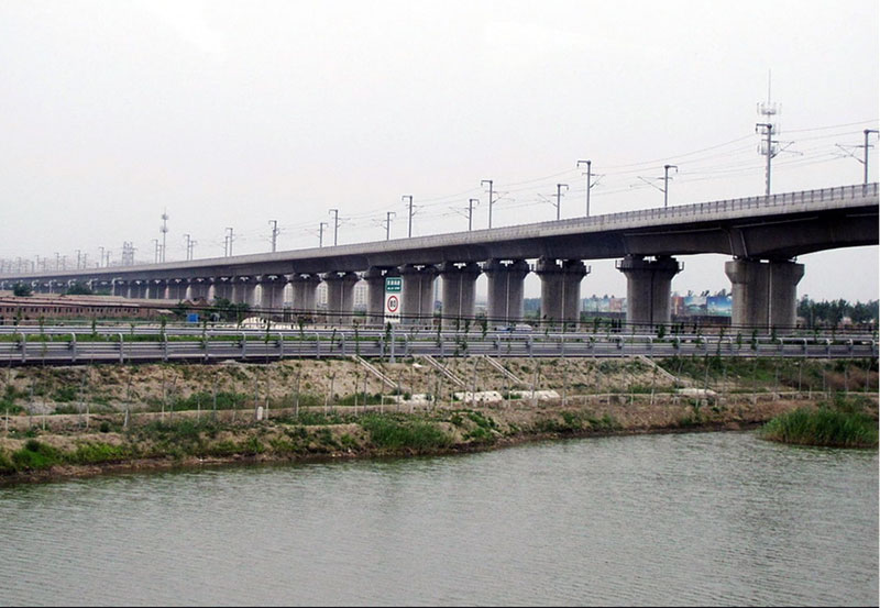 3-Grand-viaduc-de-Tianjin-plus-long-pont-du-monde