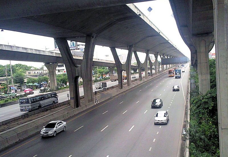 6-Bang-Na-Expressway-plus-long-pont-du-monde